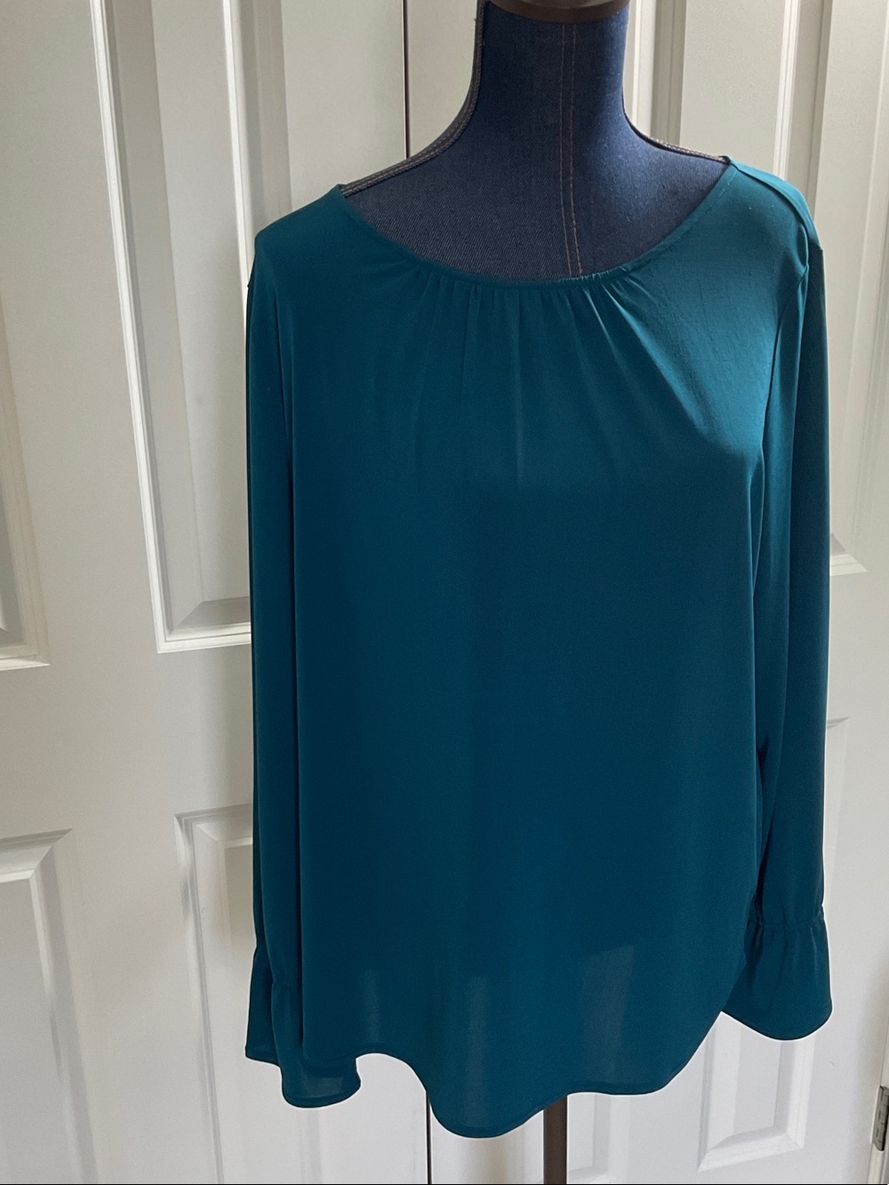 Ann Taylor flare sleeve top - Picture 2 of 6